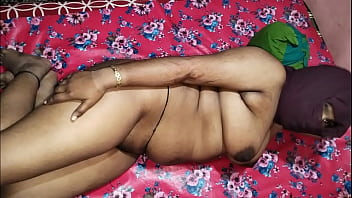 Maa Ne Bete Ka Lund Chus Kar Uski Game Ki Lat Chudane Ka Maza Diya